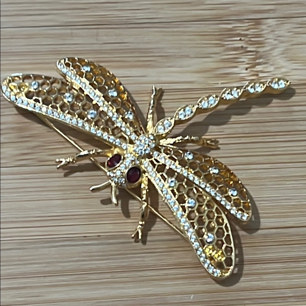 Vintage PS CO 1999 Elegant Gold Dragonfly Brooch with Crystal Accents - Picture 4 of 8